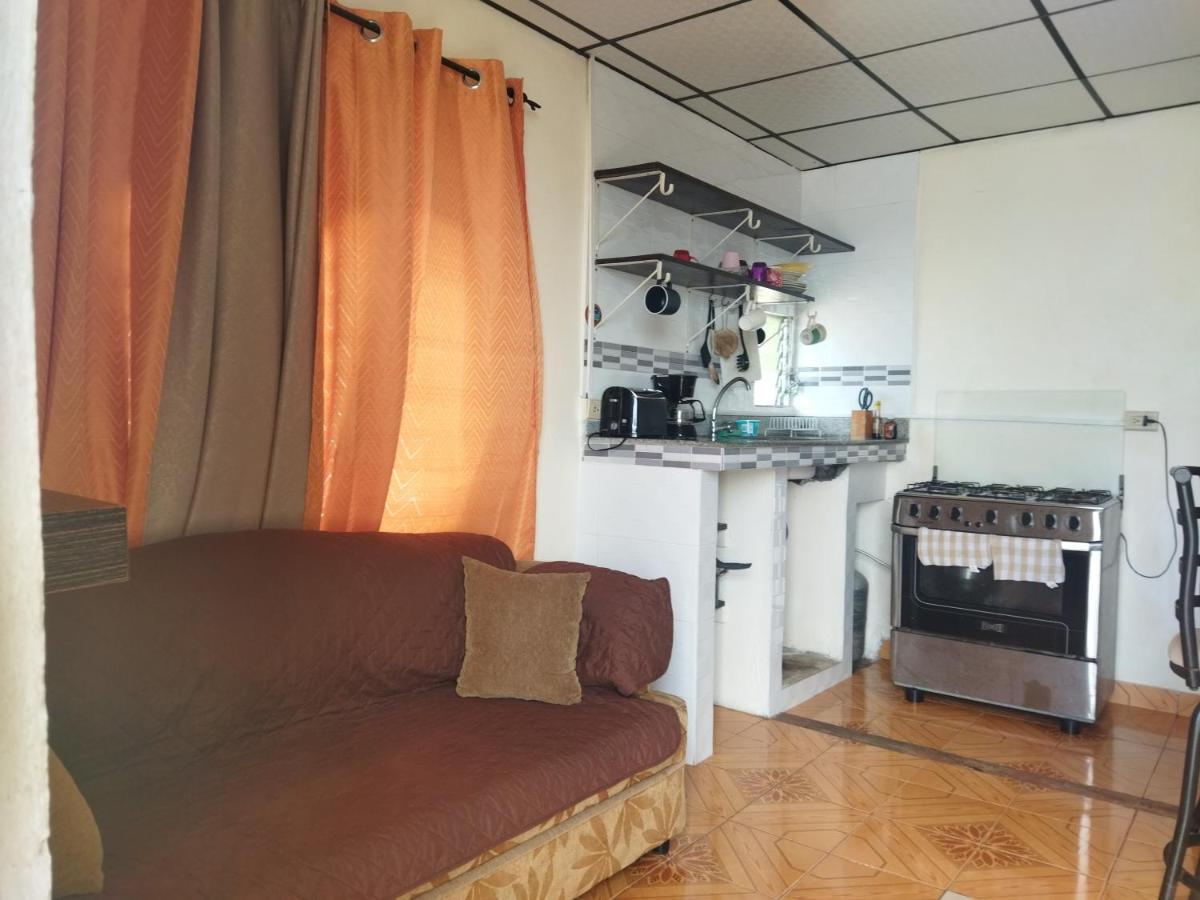 Ofiuras Hostal Colon Extérieur photo