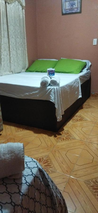 Ofiuras Hostal Colon Extérieur photo